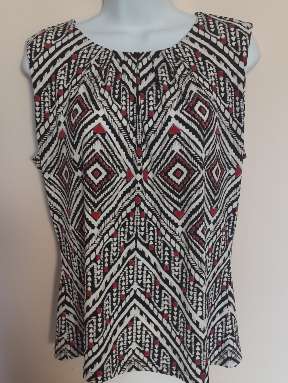 Calvin Klein Black, White & Red Geometric Sleeveless Tank Sz M